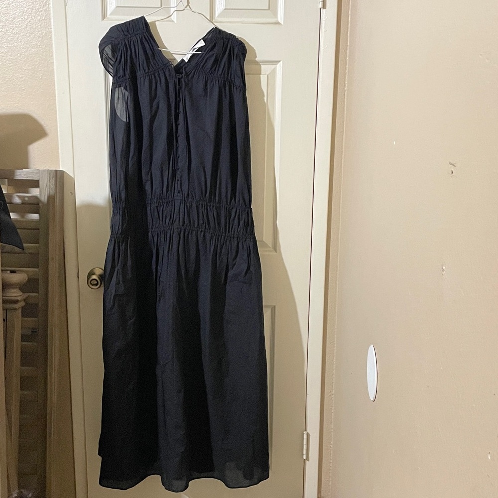 Elegant Black Sleeveless Dress